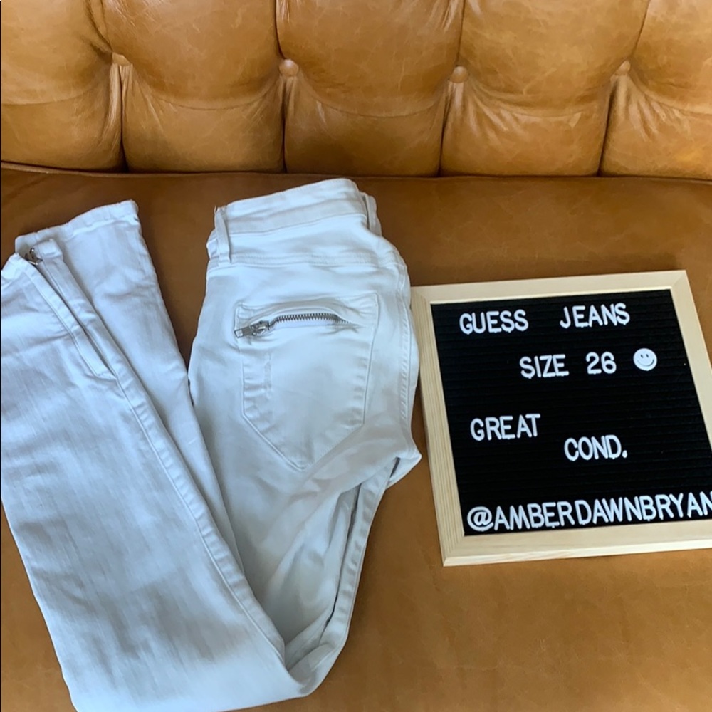 White Guess Ripped Jeans! Size 6